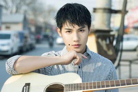 娱乐圈吃瓜爆料郑业成,娱乐圈风云再起，吃瓜爆料揭秘幕后真相